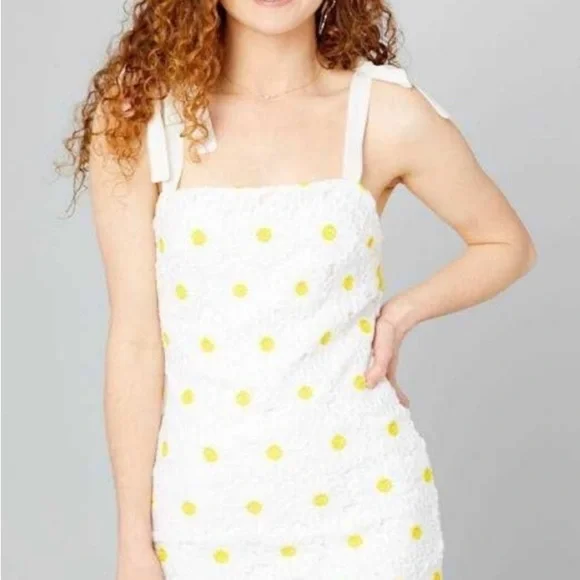 Altar’d state 
Daysi mini-Floral White and Yellow Dress - Picture 2 of 5